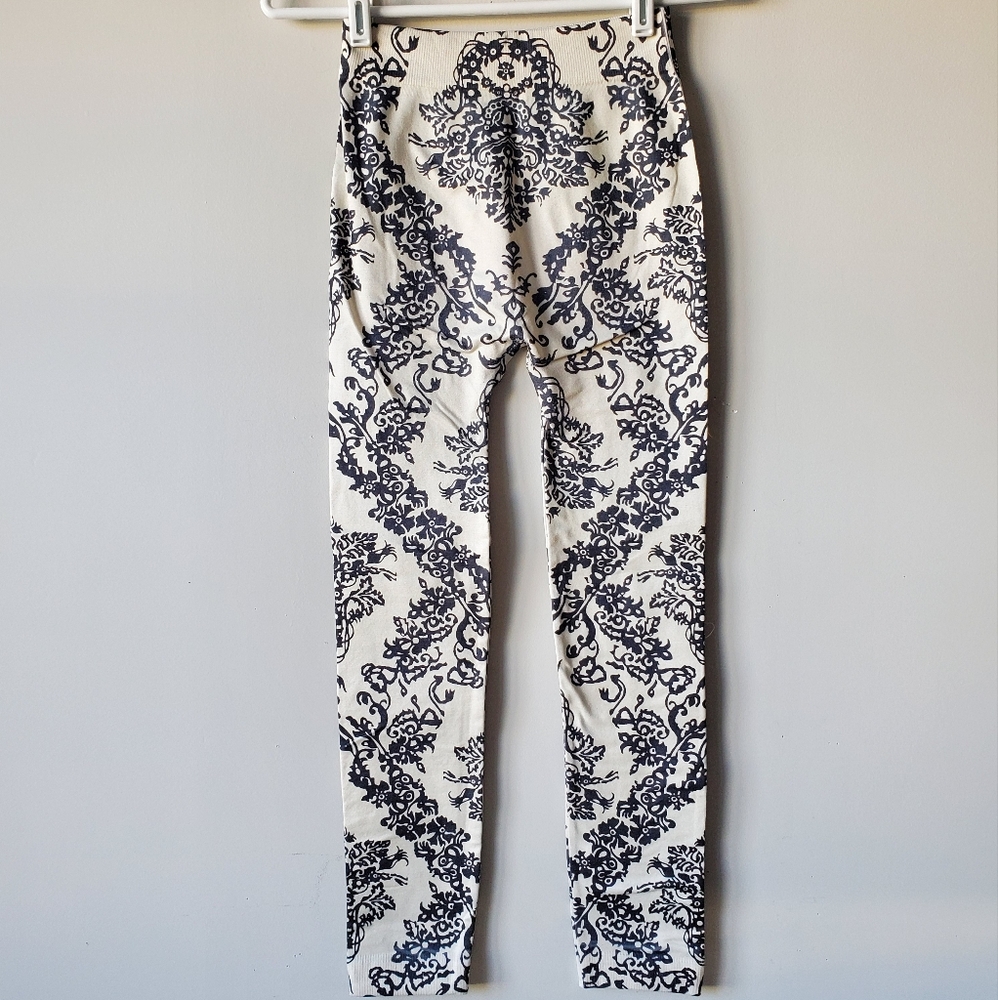 Jacquard Stretch Knit Leggings